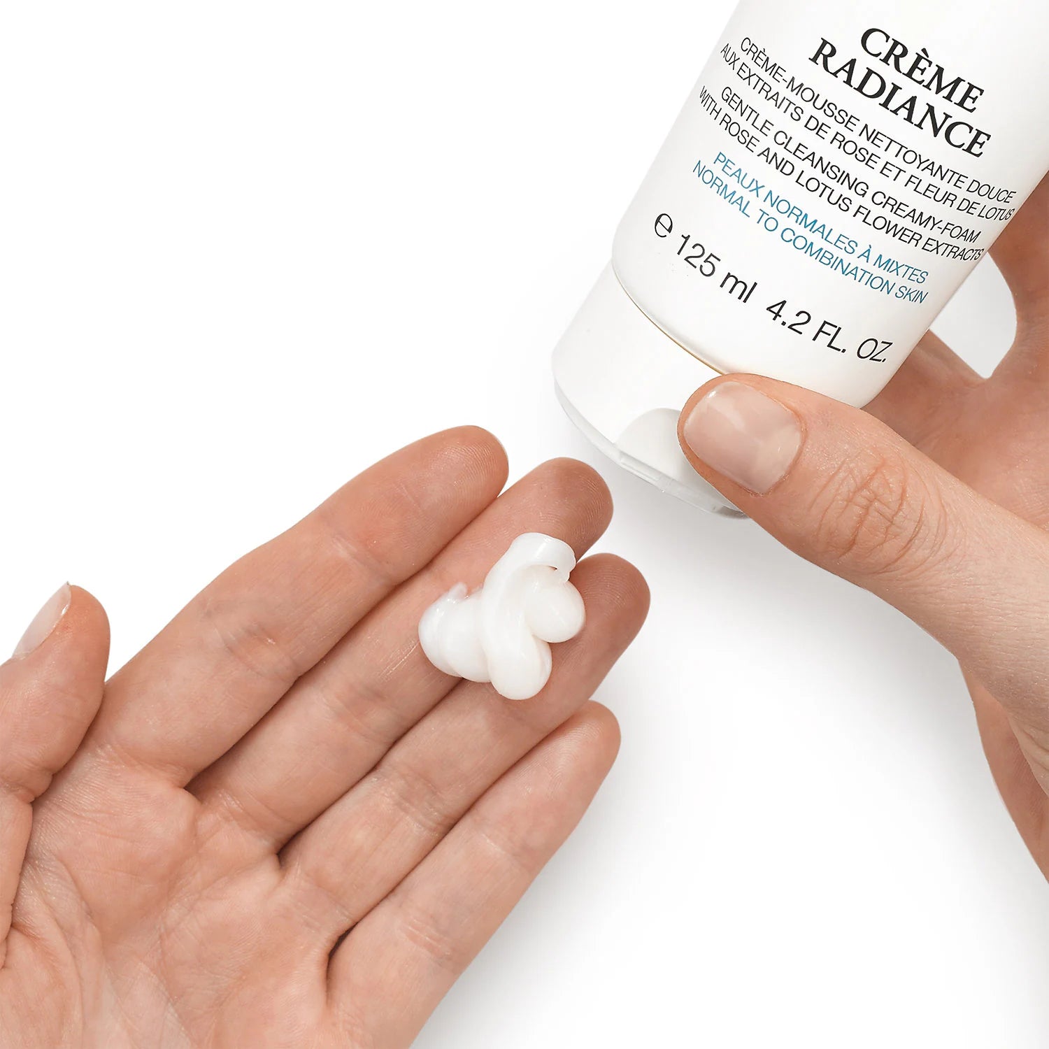 Crème Radiance Gentle Cleansing Creamy-Foam Cleanser - Image 3